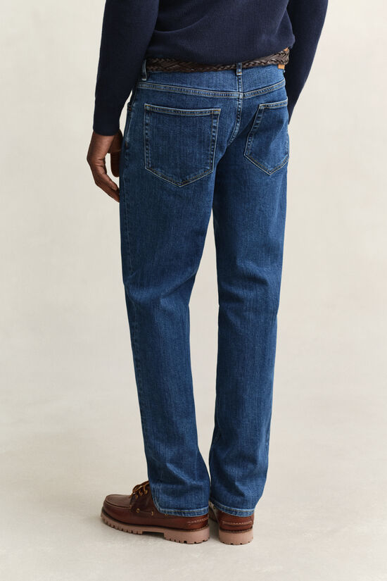 Regular Fit Clean Wash Jeans