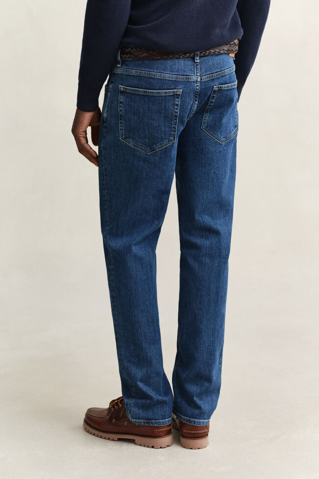 Regular Fit Clean Wash Jeans