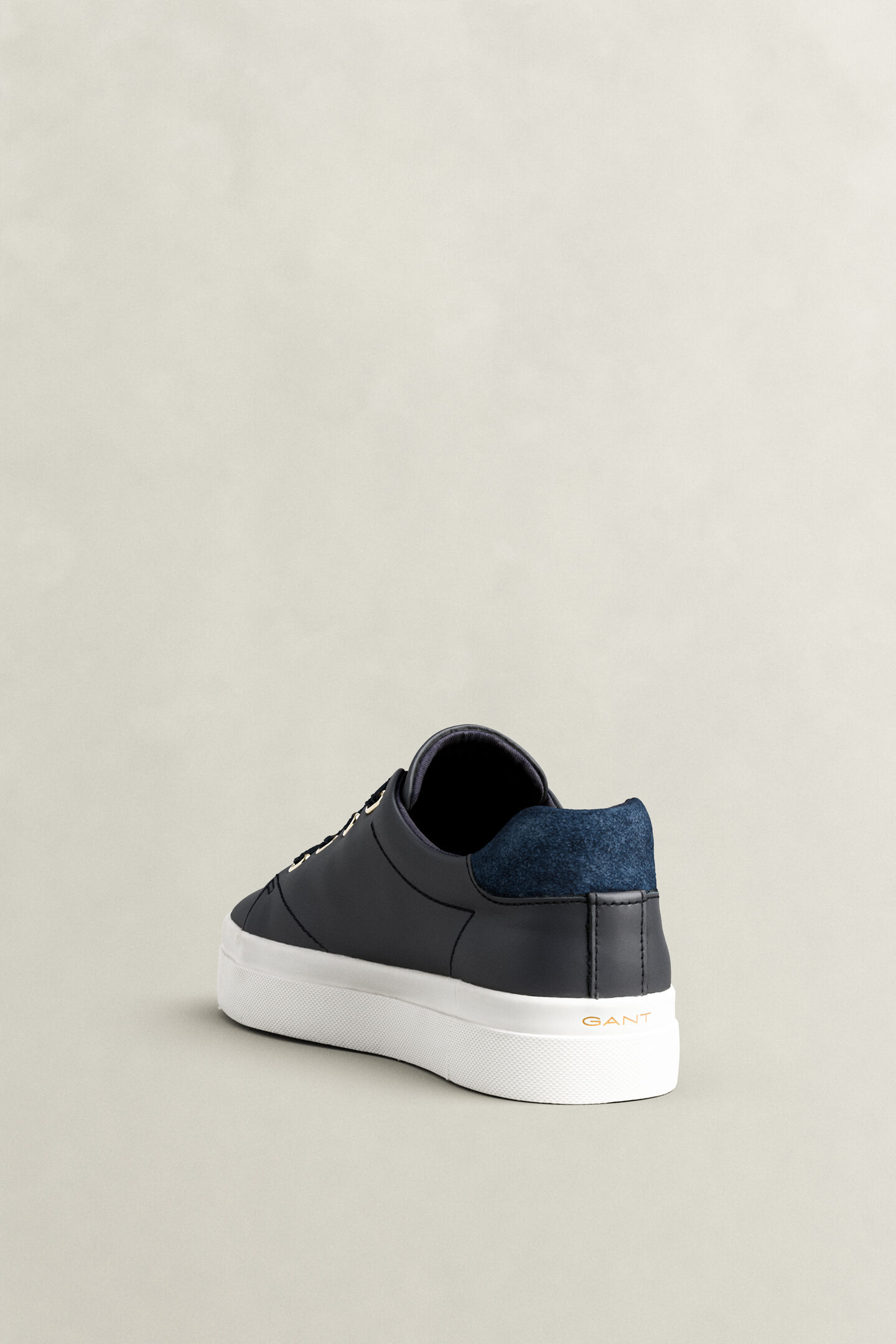 Avona Leather Sneakers