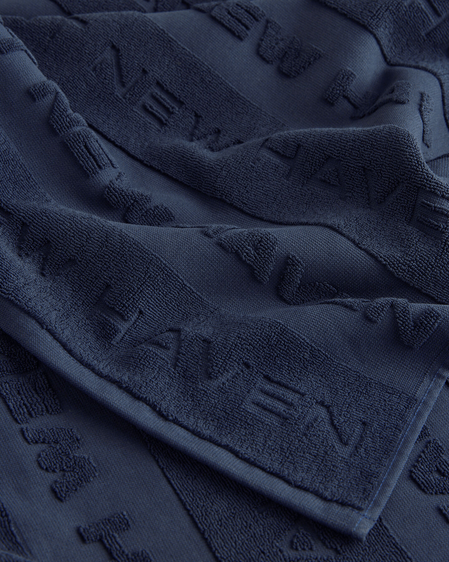 GANT New Haven Jacquard Beach Towel