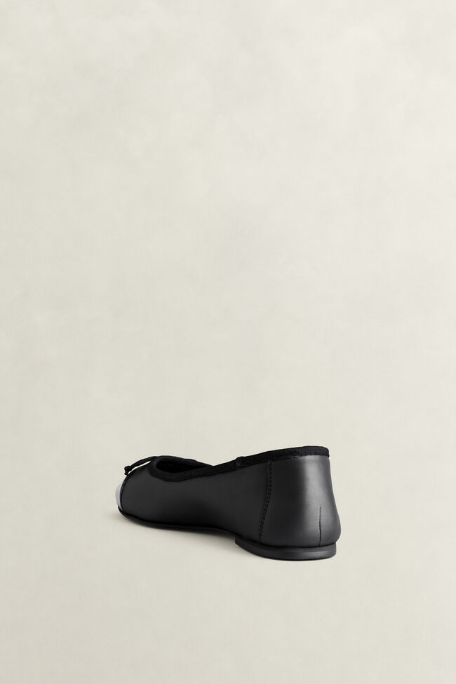 Chadii Leather Ballet Flats