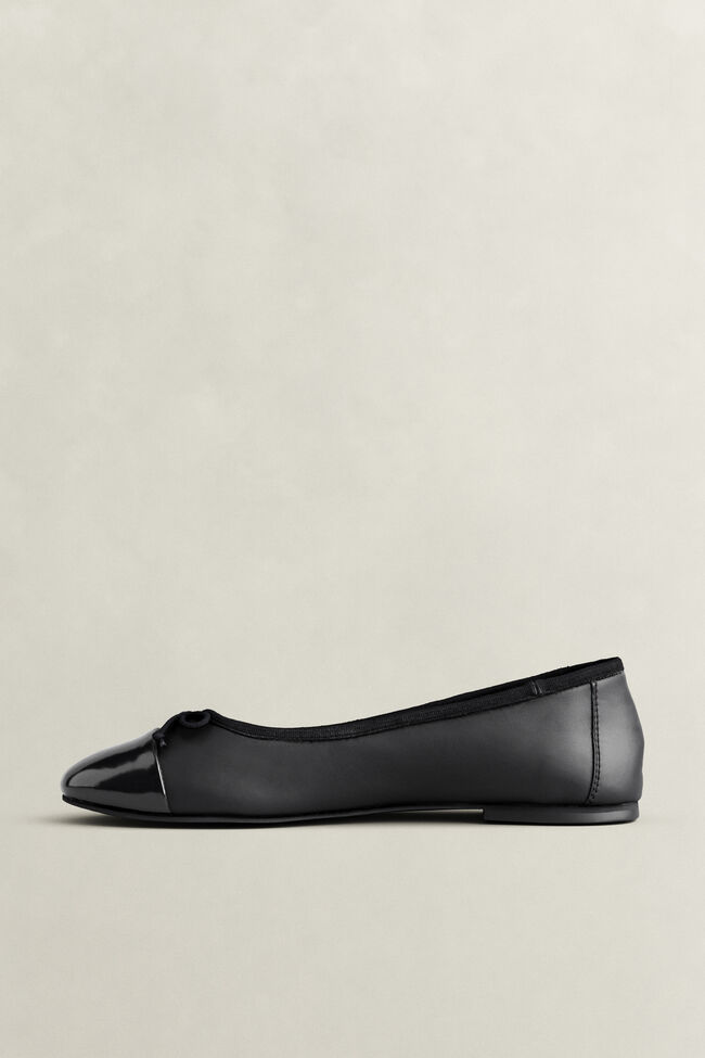 Chadii Leather Ballet Flats