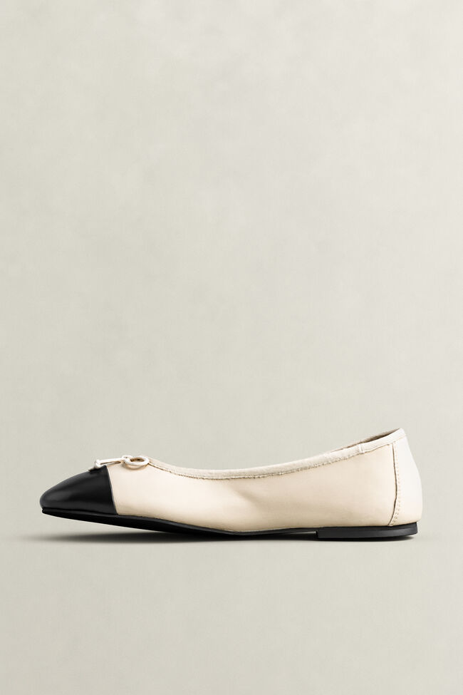 Chadii Leather Ballet Flats