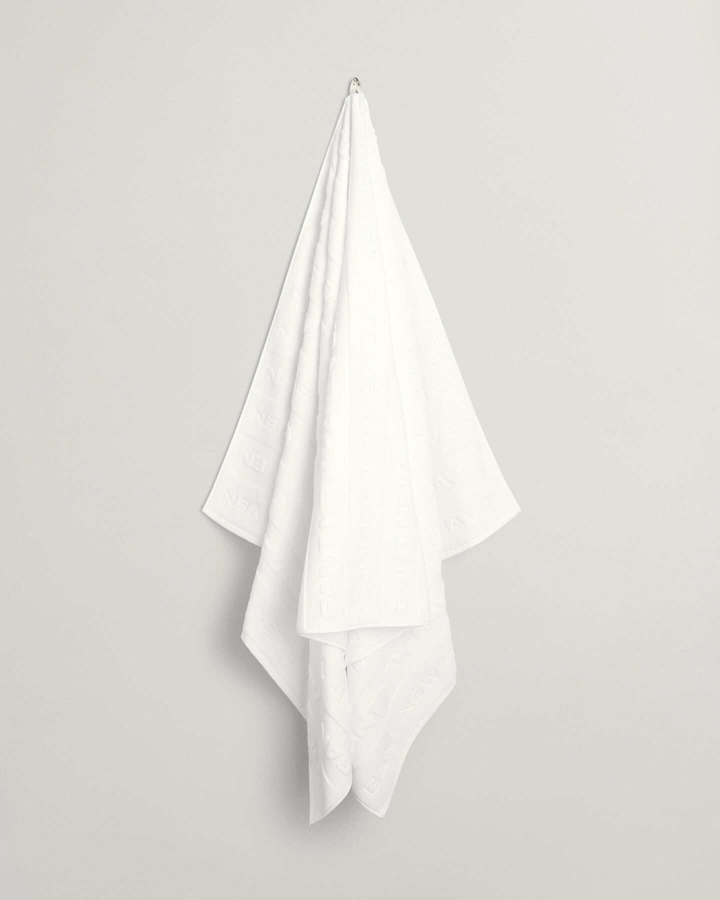 GANT New Haven Jacquard Beach Towel