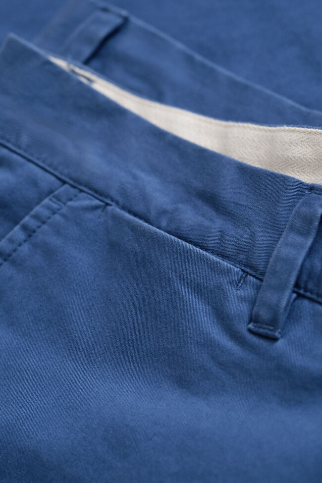 Regular Fit Classic Chinos