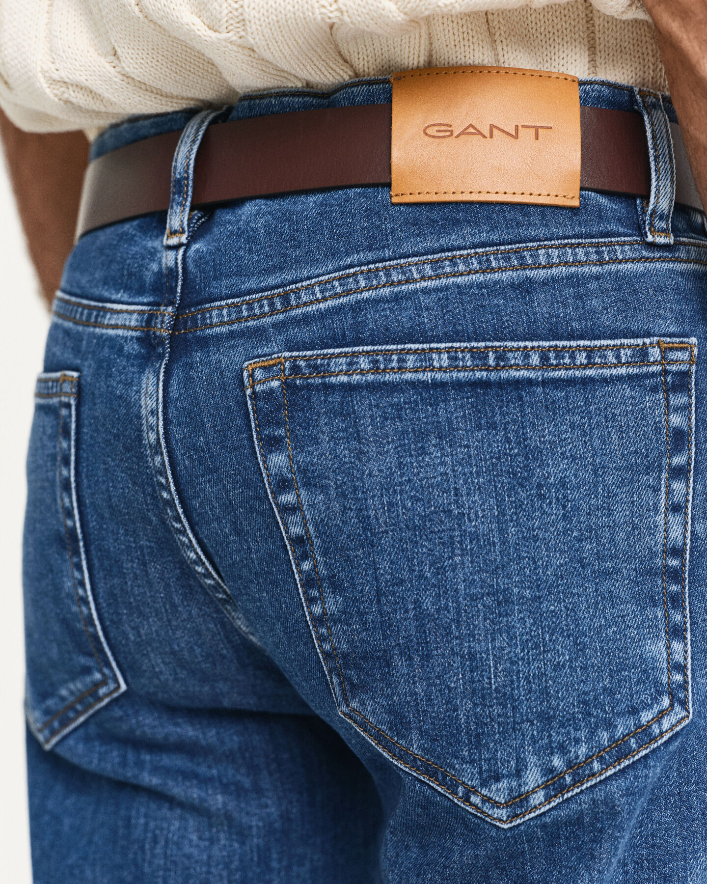 Regular Fit Clean Wash Jeans